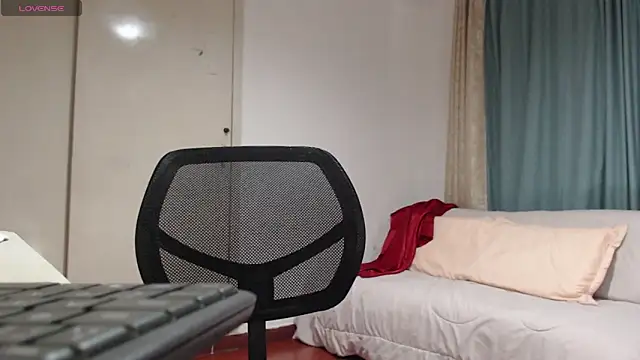 MommyHelpsmee online show from November 11, 2025, 10:15 am