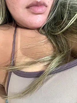 Snapshot of Casadadelicia26 chatting on November 27, 2025, 5:09 am Casadadelicia26 online show from November 27, 2025, 5:09 am