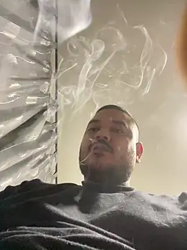 El Titan1998 online show from March 13, 2025, 11:27 pm