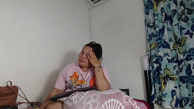 Snapshot of kariragapeass18 chatting on January 6, 2025, 2:26 am kariragapeass18 online show from January 6, 2025, 2:26 am