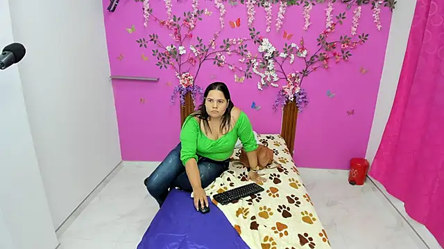 Snapshot of kariragapeass18 chatting on January 19, 2025, 2:47 am kariragapeass18 online show from January 19, 2025, 2:47 am