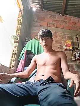 Andres123cv online show from May 18, 2026, 6:14 pm
