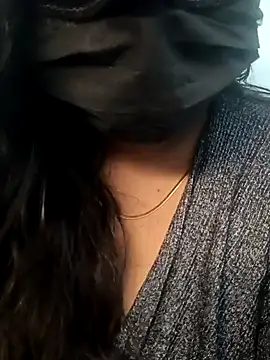 Hotcpl956062 online show from December 24, 2024, 9:17 am