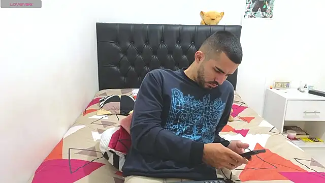 Massimoo 07 online show from February 24, 2026, 3:43 pm