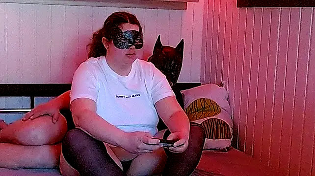 Snapshot of SuzyUndStrolch chatting on March 3, 2025, 12:16 pm SuzyUndStrolch online show from March 3, 2025, 12:16 pm