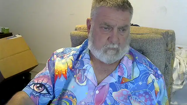 Snapshot of viejo_oso chatting on October 19, 2025, 8:42 pm viejo oso online show from October 19, 2025, 8:42 pm