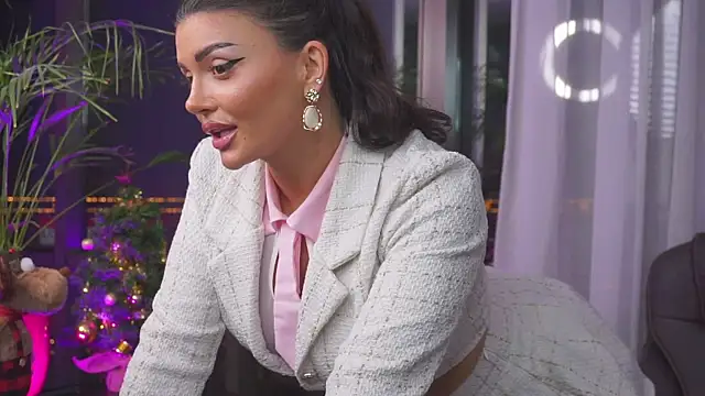 myakalifa online show from December 13, 2024, 10:02 pm