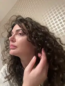 myakalifa online show from January 9, 2025, 10:31 pm