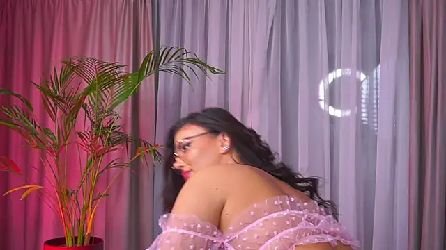 myakalifa online show from February 1, 2025, 2:16 am