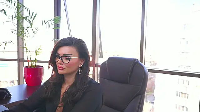 myakalifa online show from March 14, 2025, 2:08 pm