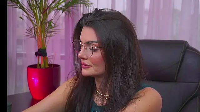 myakalifa online show from October 2, 2025, 2:24 pm