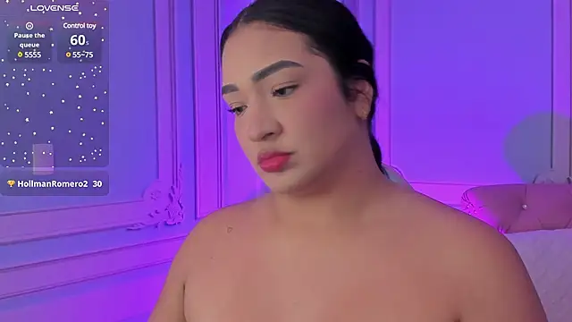 stefany duque1  online show from January 5, 2025, 5:20 am