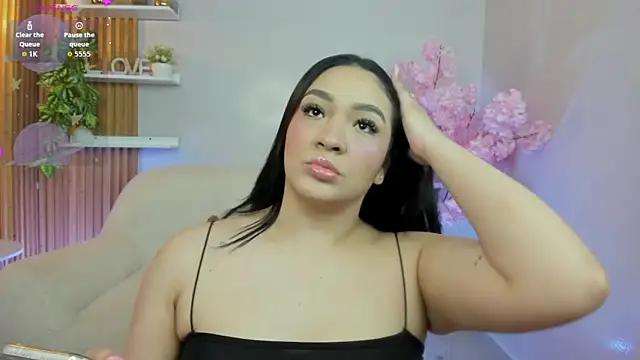 stefany duque1  online show from September 16, 2025, 2:45 am