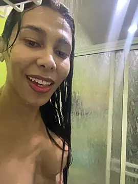 Snapshot of Ebonyxprincess_ chatting on October 13, 2025, 8:20 pm Ebonyxprincess  online show from October 13, 2025, 8:20 pm