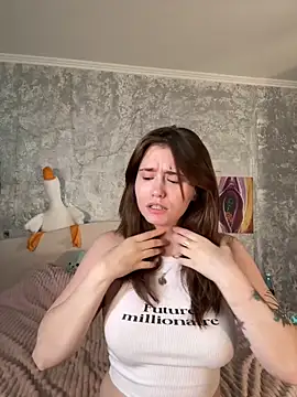 Sabrina shells online show from September 13, 2025, 10:59 am