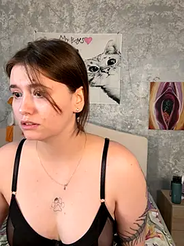 Sabrina shells online show from October 2, 2025, 10:33 am