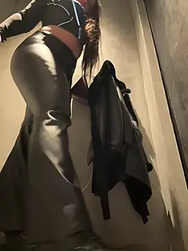 AndreaMood online show from March 1, 2025, 10:24 am