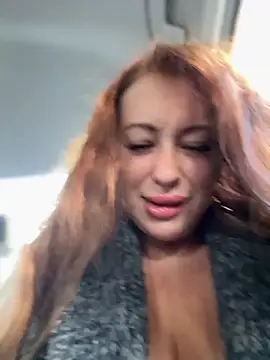 AndreaMood online show from September 28, 2025, 2:06 am