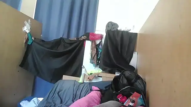 Snapshot of Dnasty408 chatting on November 6, 2025, 8:21 pm Dnasty408 online show from November 6, 2025, 8:21 pm