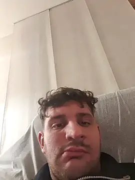 michemichemiche8 online show from March 13, 2025, 6:23 pm