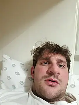 michemichemiche8 online show from November 14, 2025, 9:46 pm