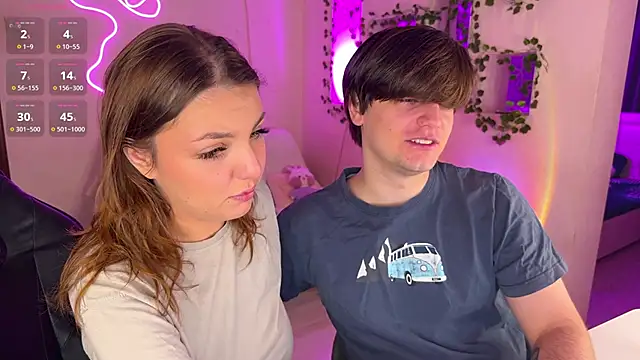 RobertAndLinela online show from November 23, 2025, 4:07 pm