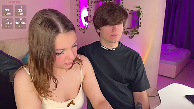 RobertAndLinela online show from December 14, 2025, 5:35 am