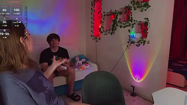 RobertAndLinela online show from April 14, 2026, 11:27 am