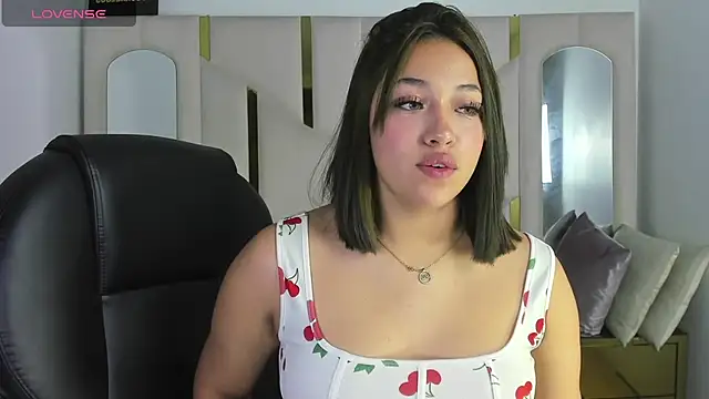 IsabellRodriguez18 online show from February 11, 2026, 3:44 am