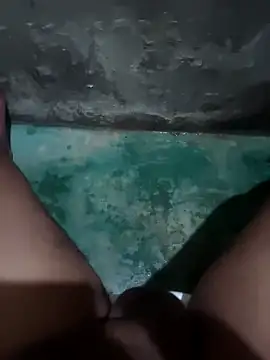 yaxom33 online show from April 10, 2026, 12:16 am