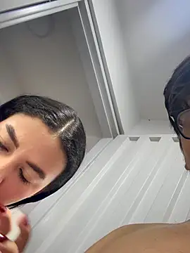 MikeAndJessy online show from November 3, 2025, 10:10 pm