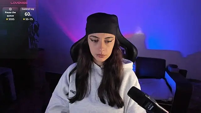 nala-saphir online show from December 18, 2025, 8:09 am