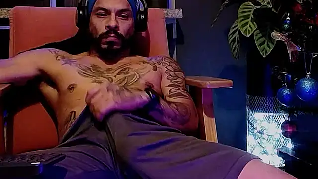 callme douglas online show from December 3, 2025, 3:25 am