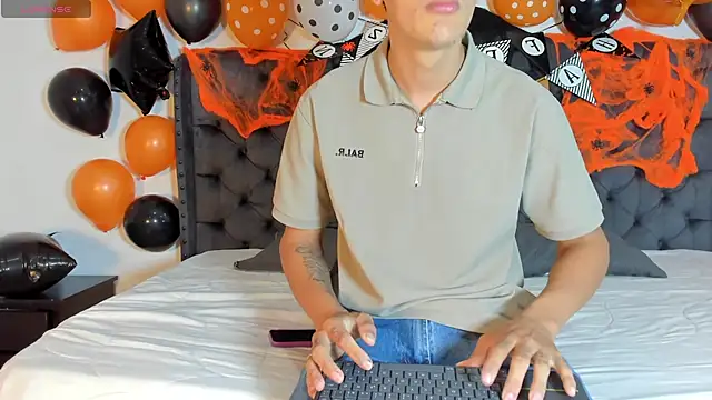 two milkyway online show from October 13, 2025, 12:27 pm