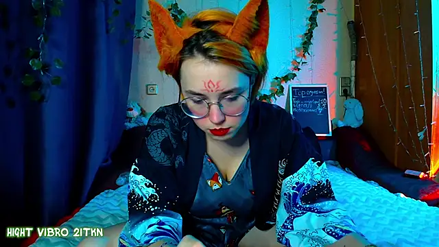 TrickyKitsune online show from February 13, 2025, 3:24 pm