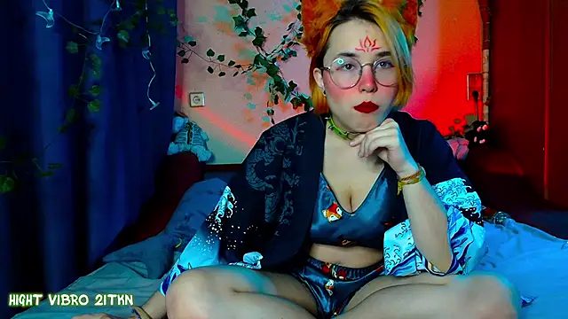 TrickyKitsune online show from February 20, 2025, 2:13 pm