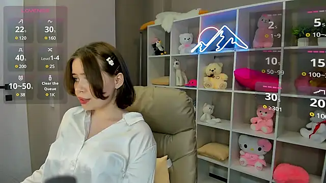 EricaElliott online show from March 4, 2025, 12:50 am