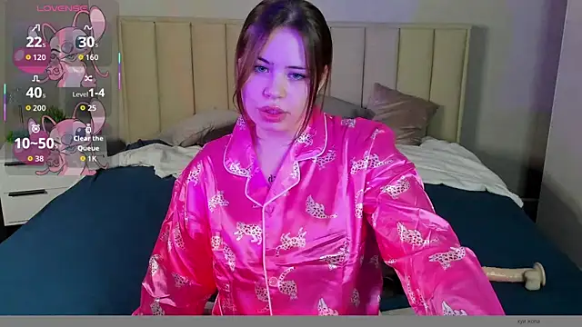 EricaElliott online show from September 26, 2025, 8:40 am