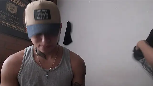 Snapshot of Thiago_x_Sahara chatting on January 15, 2025, 11:53 am Thiago x Sahara online show from January 15, 2025, 11:53 am