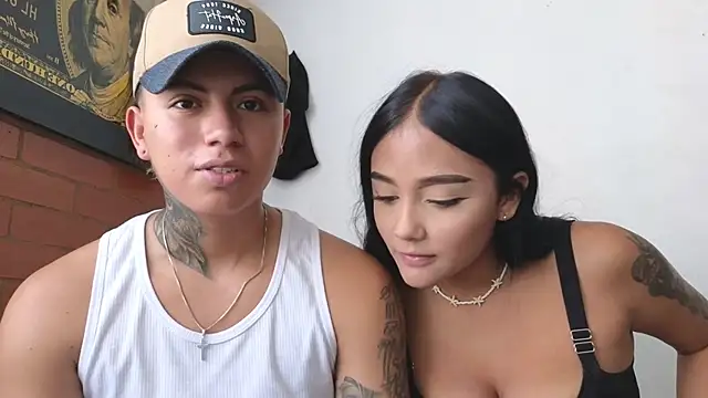 Snapshot of Thiago_x_Sahara chatting on February 1, 2025, 4:00 pm Thiago x Sahara online show from February 1, 2025, 4:00 pm