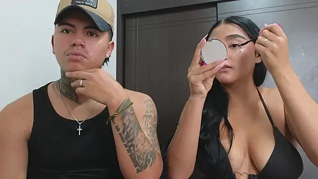 Snapshot of Thiago_x_Sahara chatting on March 14, 2025, 1:13 pm Thiago x Sahara online show from March 14, 2025, 1:13 pm