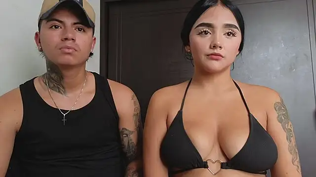 Snapshot of Thiago_x_Sahara chatting on March 14, 2025, 6:29 pm Thiago x Sahara online show from March 14, 2025, 6:29 pm