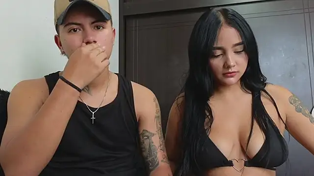 Snapshot of Thiago_x_Sahara chatting on March 16, 2025, 1:06 pm Thiago x Sahara online show from March 16, 2025, 1:06 pm