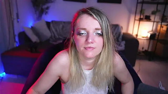 Magnetic Amy online show from March 1, 2025, 4:22 pm