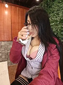 Snapshot of Isabellitasexi38 chatting on May 18, 2026, 12:51 am Isabellitasexi38 online show from May 18, 2026, 12:51 am