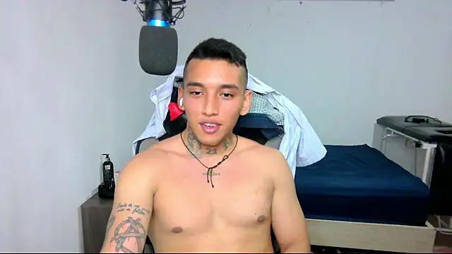 Snapshot of David_Adams2003 chatting on January 13, 2025, 10:13 pm David Adams2003 online show from January 13, 2025, 10:13 pm