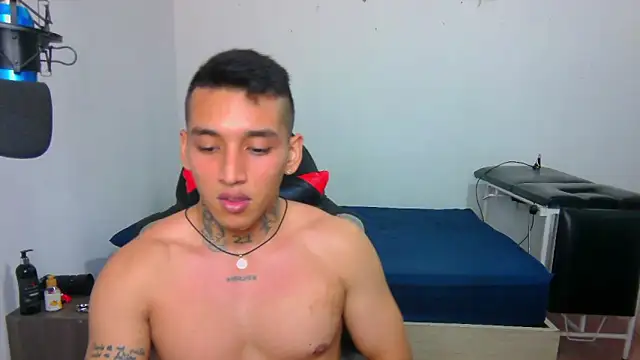 Snapshot of David_Adams2003 chatting on January 16, 2025, 2:19 pm David Adams2003 online show from January 16, 2025, 2:19 pm