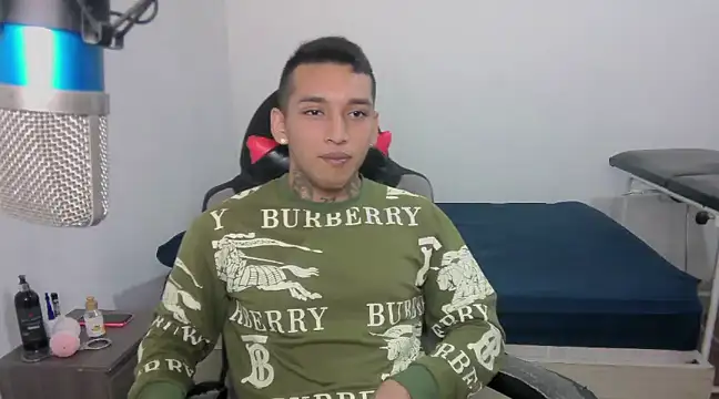 Snapshot of David_Adams2003 chatting on February 3, 2025, 2:02 pm David Adams2003 online show from February 3, 2025, 2:02 pm