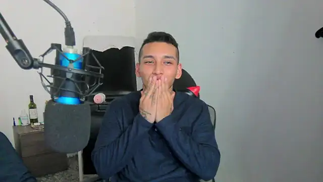 Snapshot of David_Adams2003 chatting on February 25, 2025, 6:09 pm David Adams2003 online show from February 25, 2025, 6:09 pm