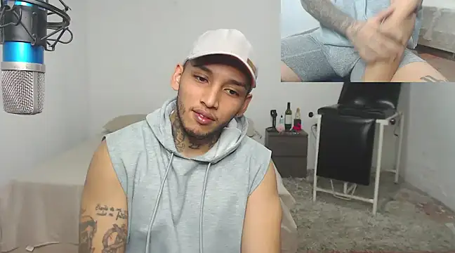 Snapshot of David_Adams2003 chatting on March 12, 2025, 11:22 pm David Adams2003 online show from March 12, 2025, 11:22 pm